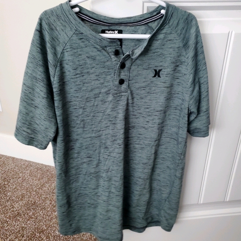 Boys Hurley shirt set.. 5 shirts size large